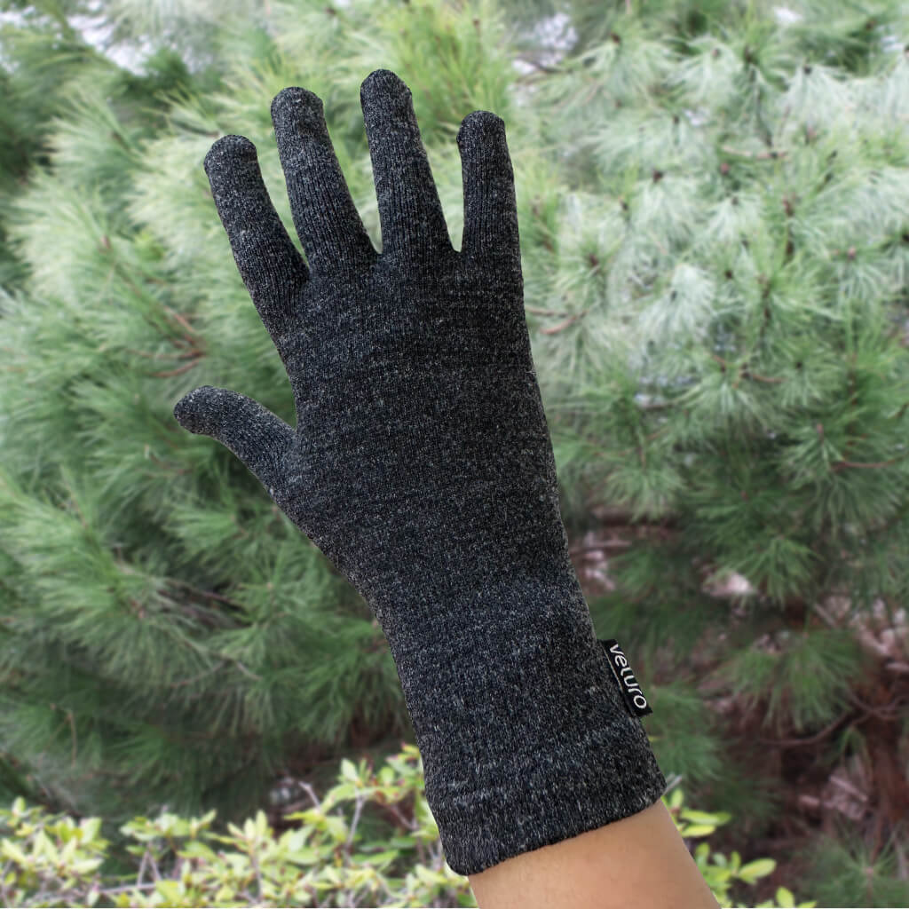 Infrared Raynaud’s Seamless Gloves Woman Hand