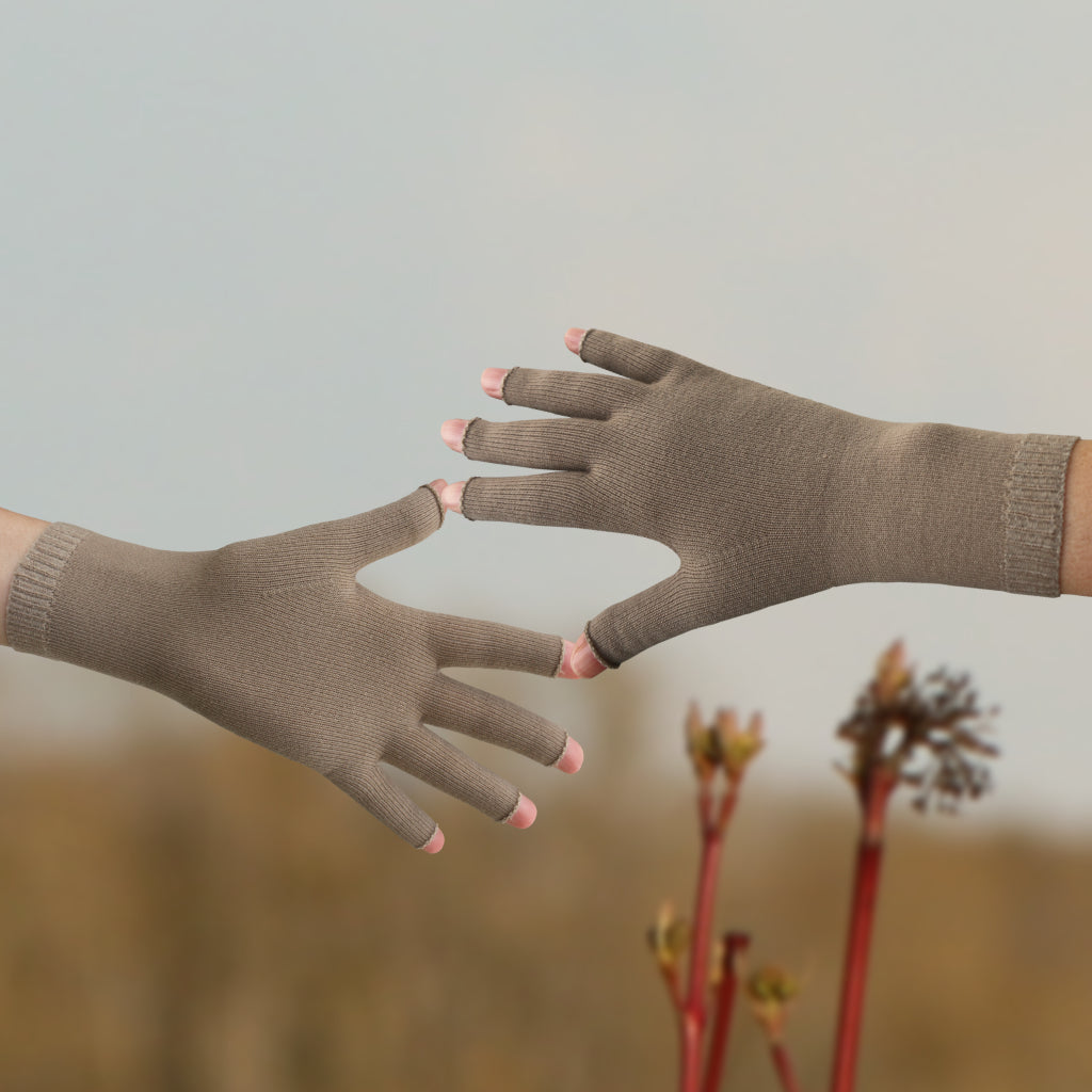 Compression Using Hands Compression Seamless Open Finger Gloves - Arthritis & Swollen Hands ...