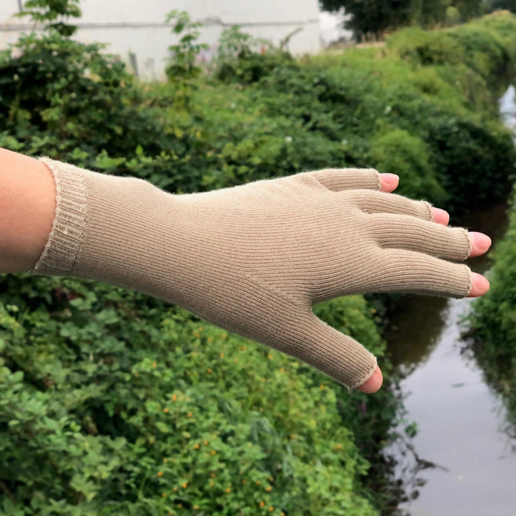 Compression Seamless Open Finger Gloves Unique Benefits for Hand